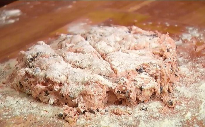 Хлеб с оливками и вялеными помидорами 