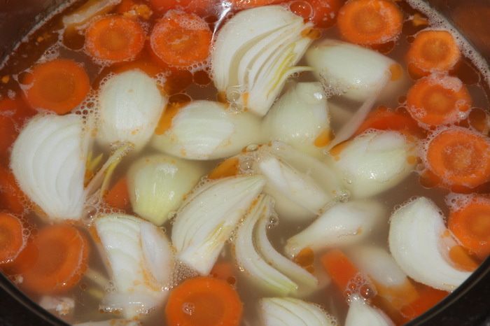 Рыбный суп с икрой мойвы