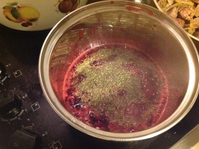 Печеночный паштет с клюквенно-мятным желе