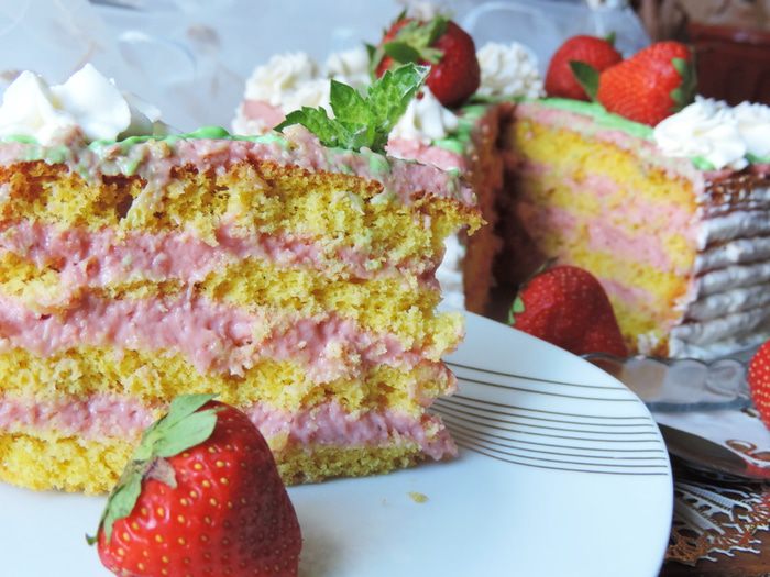 Торт с заварным клубничным кремом (для Елены Ковач)