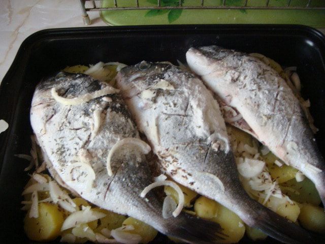 Дорадо с картофелем
