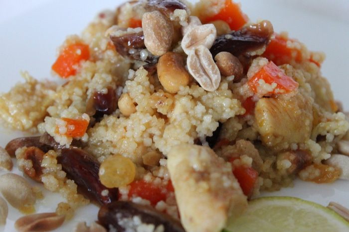 Табуле с финиками и курица с арахисом