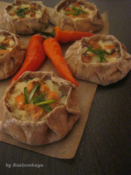 Карельские пирожки с картофелем и рыбой