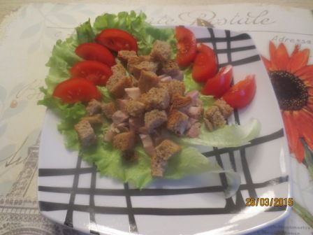 Салат из курицы с маковой заправкой