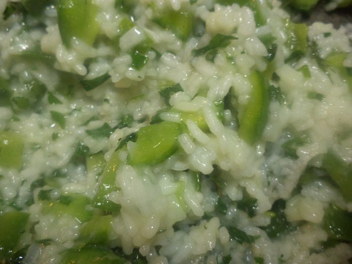 Зеленый салат с рисом