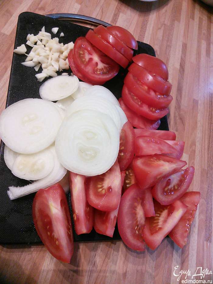 Курица, тушеная с помидорами по-средиземноморски 