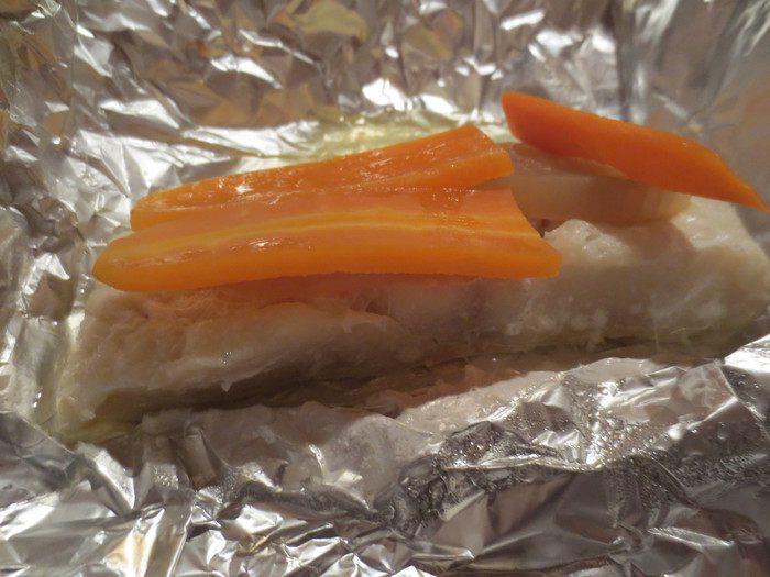 Рыба в фольге с овощами