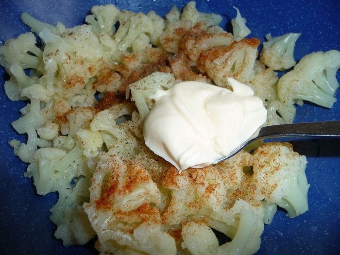 Куриные окорочка фаршированные цветной капустой