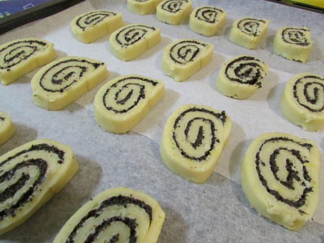 Сырное печенье с маслинами и ароматом лимона