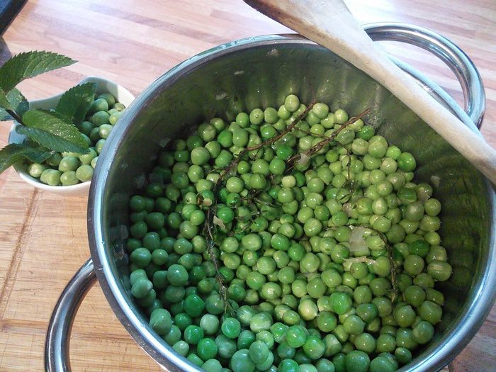 Крем-суп из свежего зеленого горошка