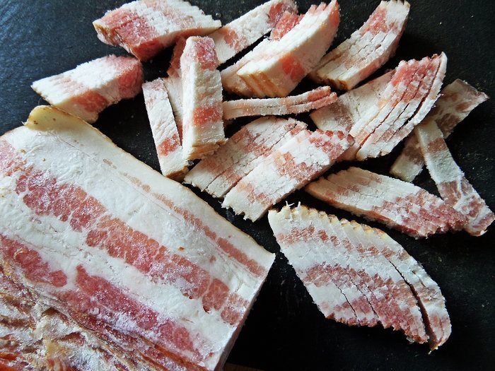 Куриная печень с овощами и гречкой