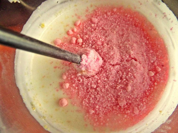 Нежное пирожное с персиками