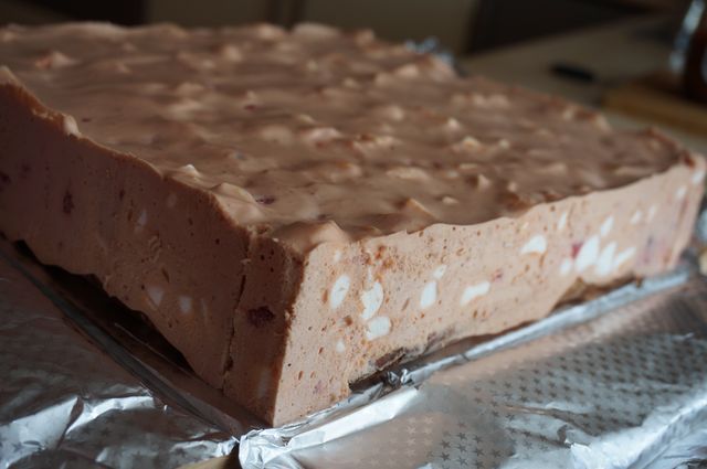 Клубничное шифоновое пирожное