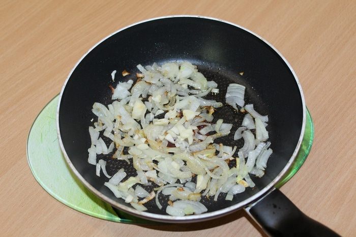Паэлья из перловой крупы и лесных грибов