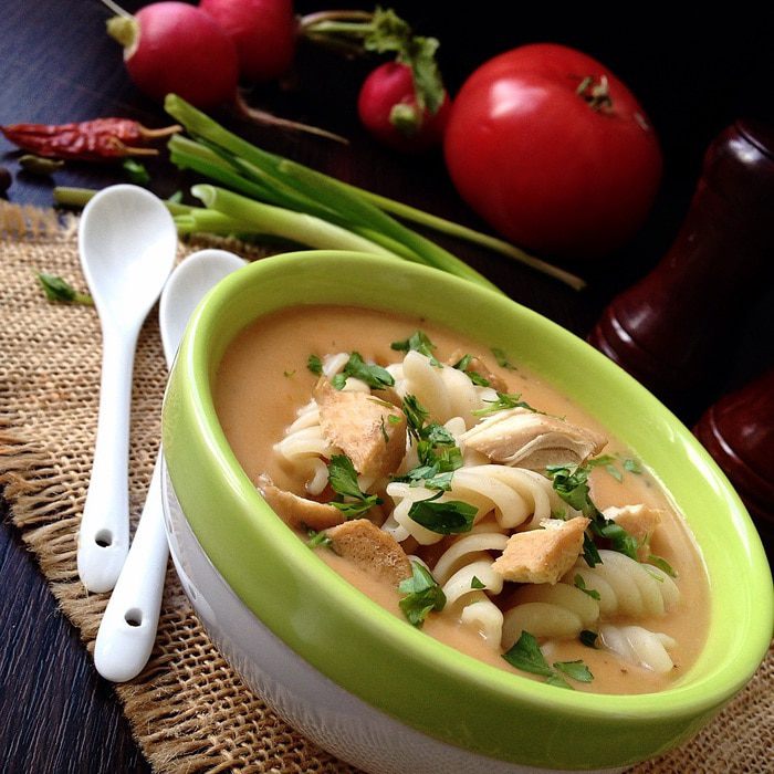 Куриный суп-пюре с макаронами