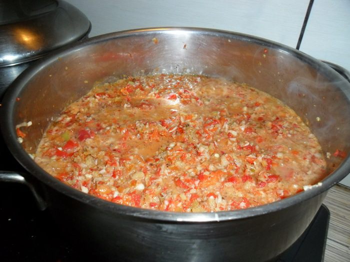 Ореховая аджика