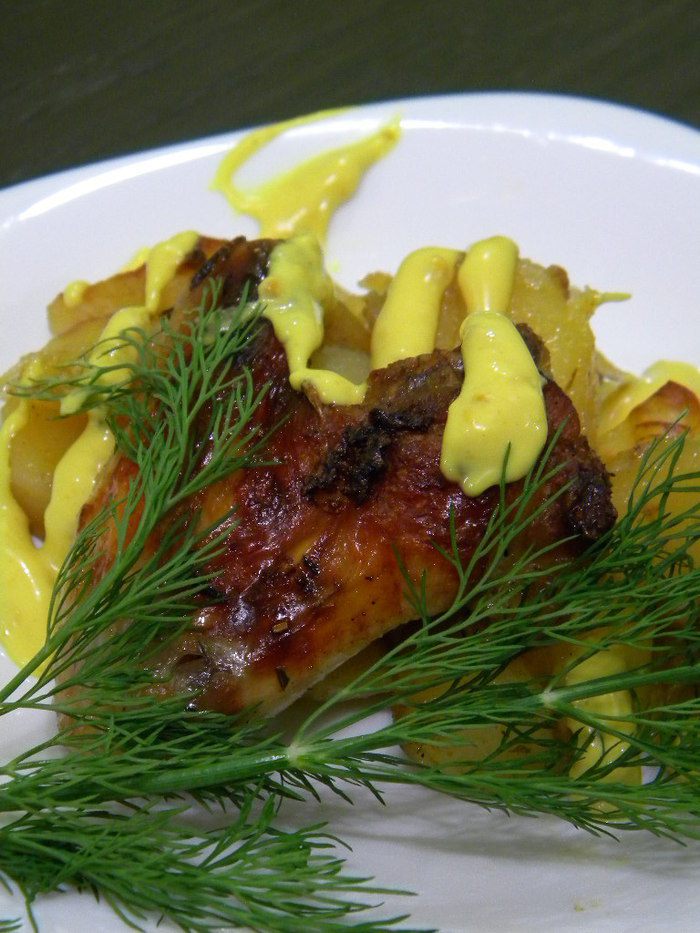 Ароматные крылышки с картошкой