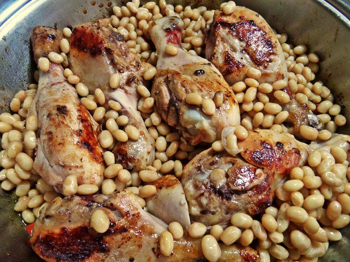 Карри с курицей и фасолью