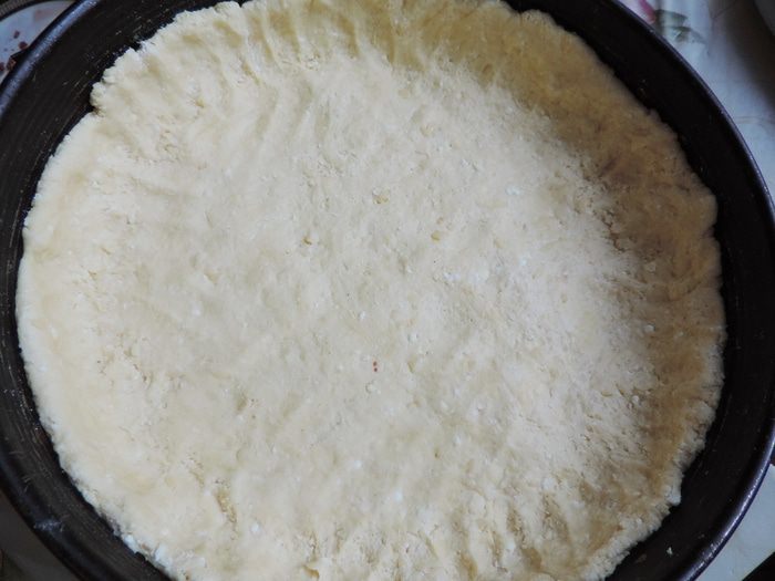 Творожный пирог с мясными шариками и овощами под сырной заливкой