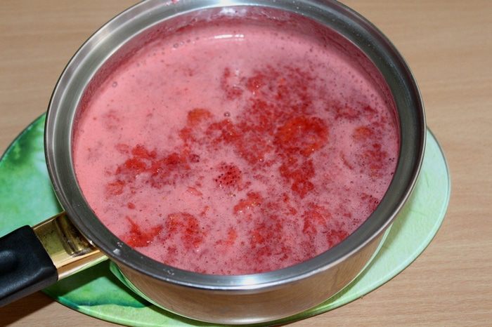 Песочные квадратики с бруснично-клубничным желе