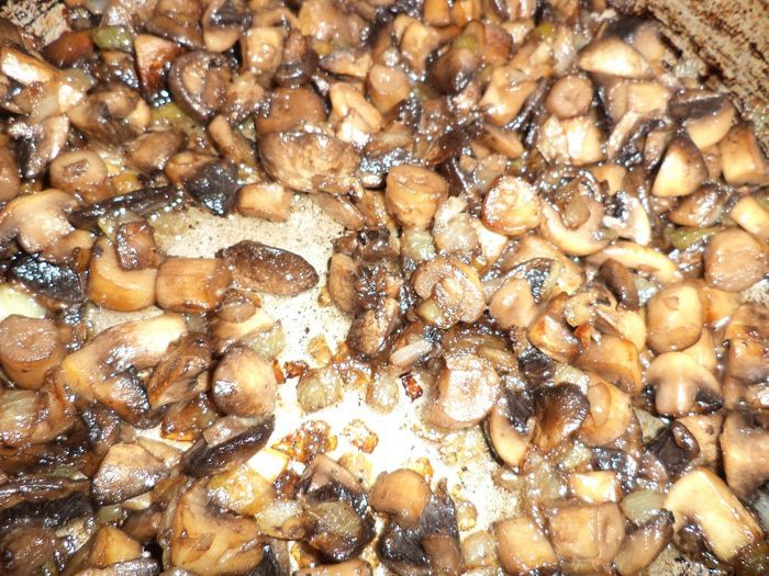 Салат &amp;quot;Праздничный&amp;quot; с черносливом, курицей и грибами