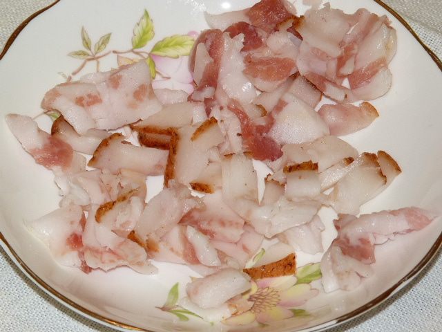 Золотистая картофельная бабка