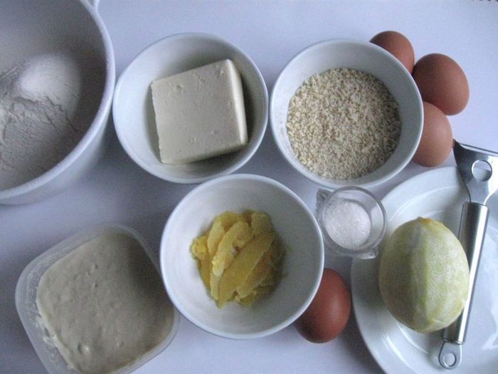 Лимонная улитка с миндалем (Chiocciola al limone con farcia alle mandorle)