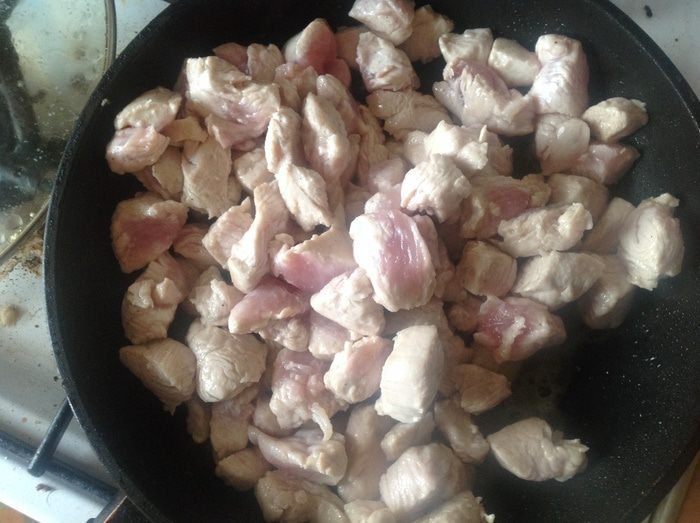 Мешочки с индейкой и сыром бри