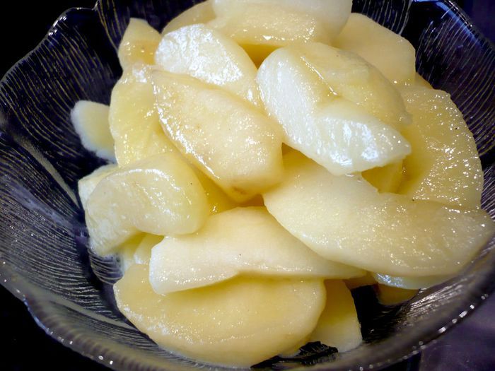 Пошированное филе ягненка под яблочно-карамельным соусом