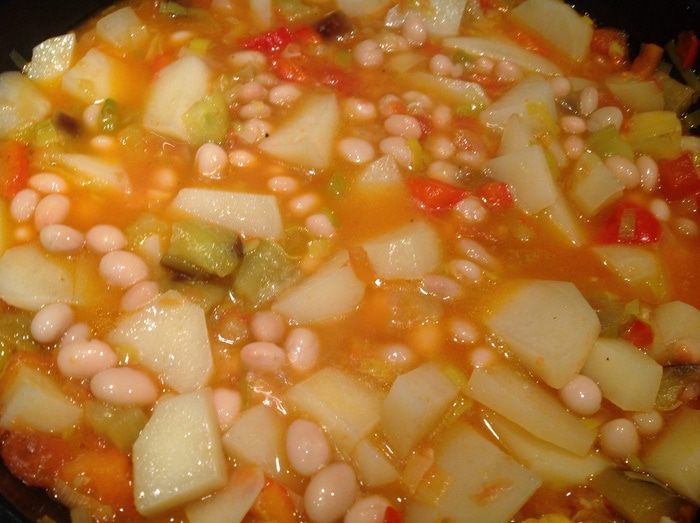 Овощное рагу с фасолью