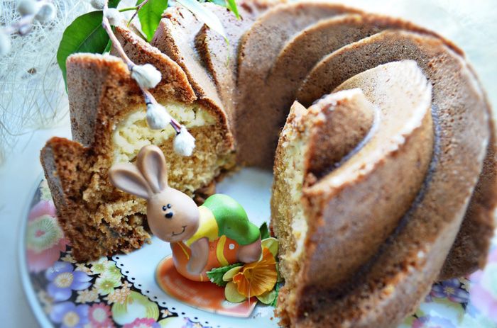 Пасхальный кекс со сливочной начинкой
