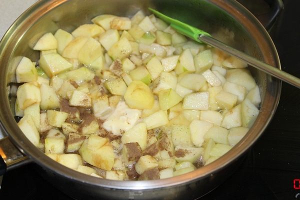 Нежные пироги с яблоками