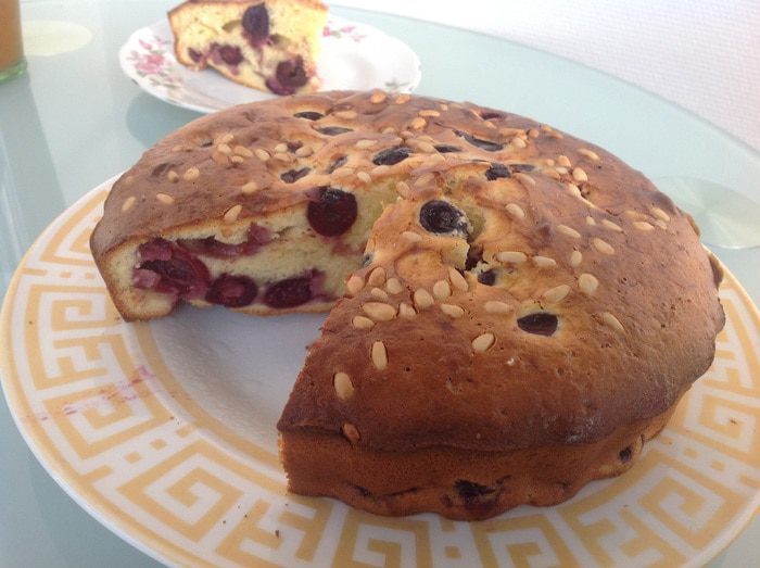 Пирог с черешней