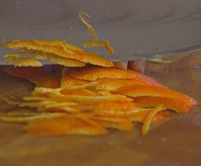 Пудинг с белым шоколадом и изюмом 