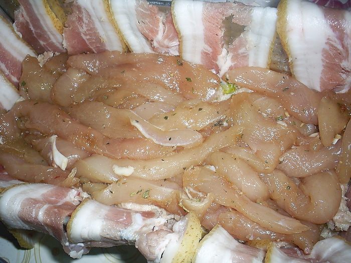 Комбинированный террин с маринованной курочкой и фисташками