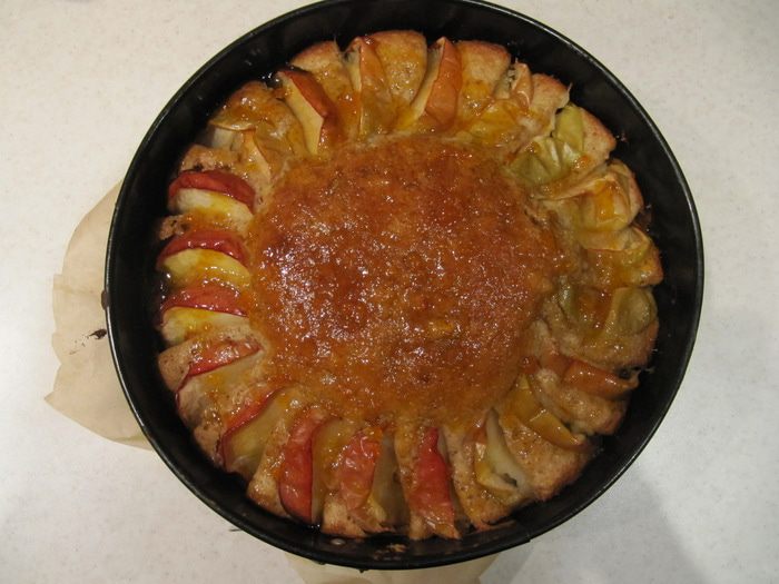 Яблочно-миндальный пирог