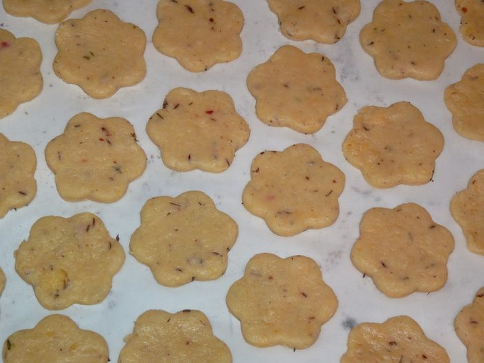 Сырное печенье с тмином и кунжутом