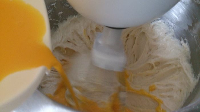 Золотистый торт