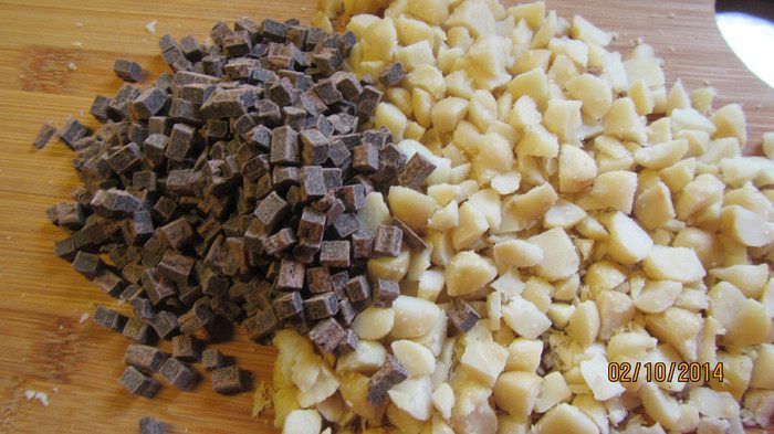 Орехово-шоколадное печенье с морской солью