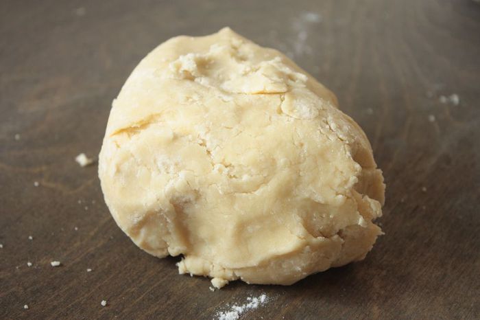 Киш с лисичками и копченой уткой