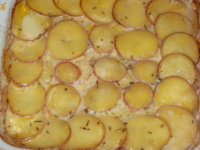 Овощная запеканка с ветчиной и розмарином