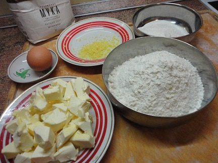 Песочные пирожные с яблоками