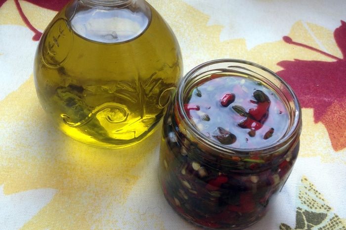 Острый перец в масле (peperoncini piccanti sott&amp;#39;olio)