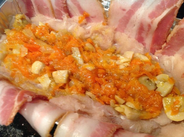 Террин из трески в беконе