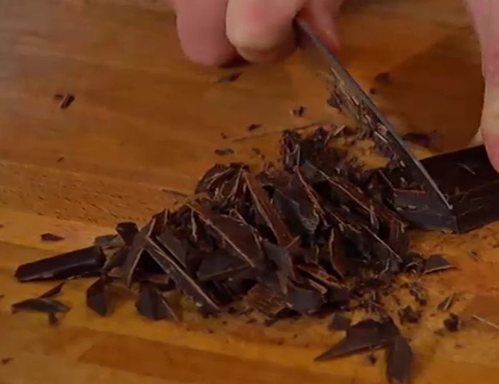 Горячий шоколад со взбитыми сливками 