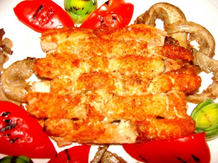 Плетенка из рыбы с овощами-гриль и вешенками