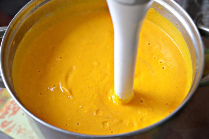 Лазанья из индейки со шпинатом и соусом из тыквы 