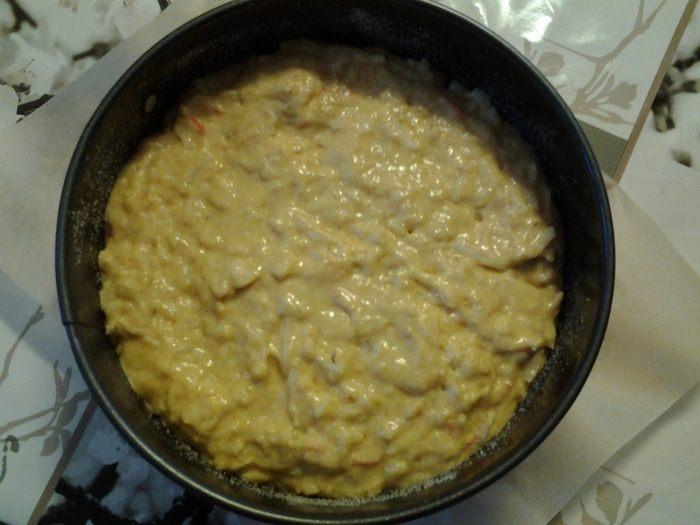 Шарлотка с квашеной капустой и цельнозерновой мукой