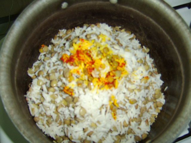 Рис с зеленой чечевицей, изюмом и поджаренным фаршем (&amp;quot;Адас поло ба гушт&amp;quot;)