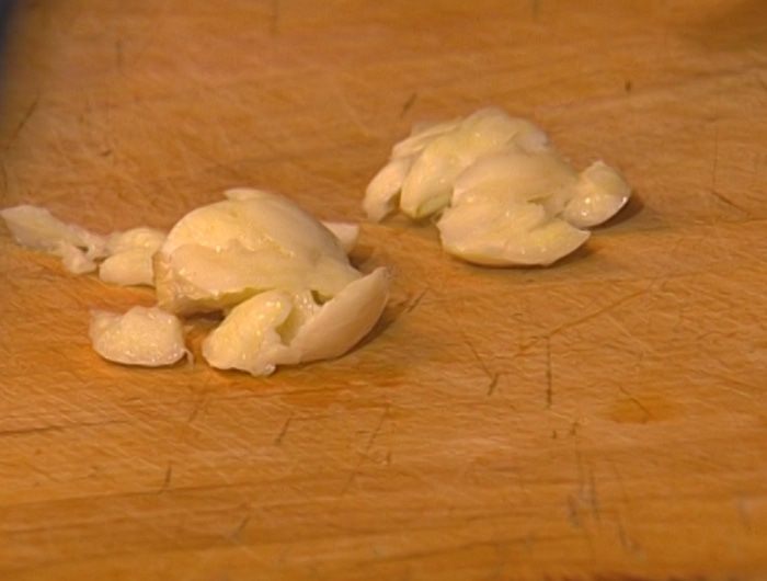 Свинина с яблоками, шалотом и тархуном